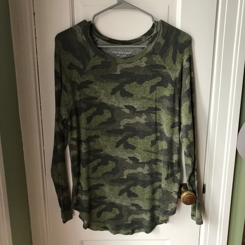 American Eagle Camo Long Sleeve